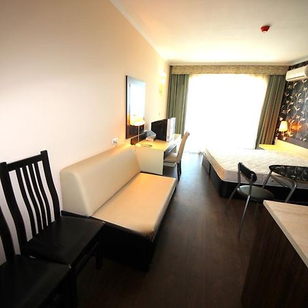 Menada Apartments In Grand Hotel Sveti Vlas Room photo