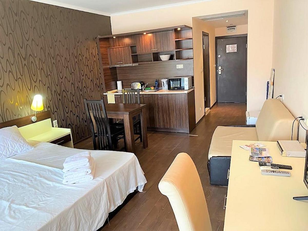Menada Apartments In Grand Hotel Sveti Vlas Exterior photo